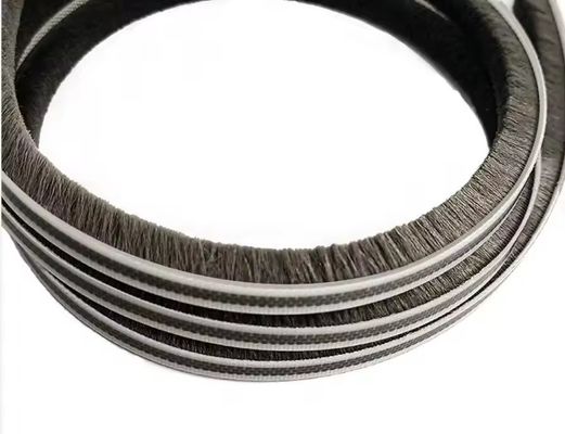 अपार्टमेंट दरवाजा और खिड़की सील ऊन ढेर मौसम पट्टी के साथ प्लास्टिक फिन के बीच में