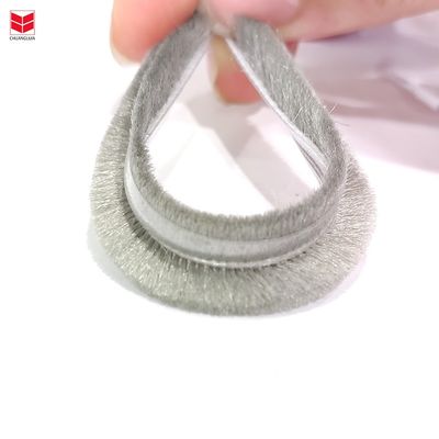 काले/ग्रे/भूरे रंग के होटल के पंख वाले सील धूल के प्रतिरोधी और हवा के प्रतिरोधी के लिए ऊन ढेर अनुकूलन योग्य